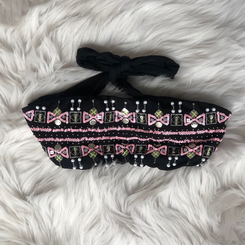 Victoria’s Secret halter swim top, size small.